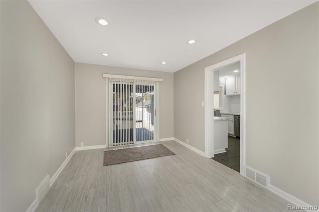 22761 Melrose Avenue, Eastpointe, MI 48021