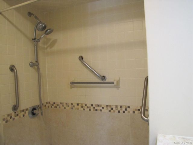 571 Heritage Hills F, Somers, NY 10589