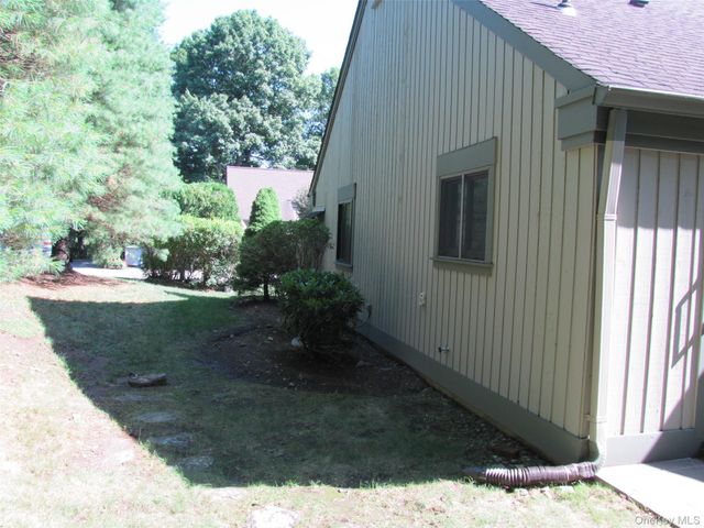 571 Heritage Hills F, Somers, NY 10589
