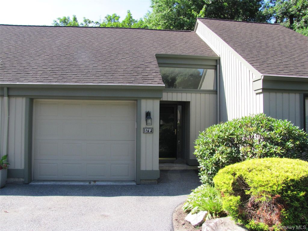 571 Heritage Hills F, Somers, NY 10589
