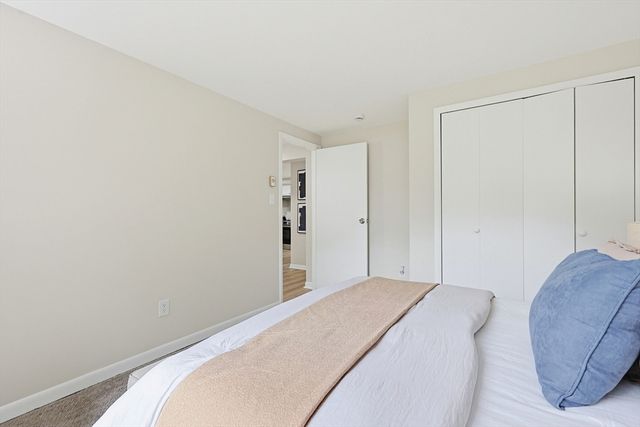 6 Bond Rd, Charlton, MA 01507