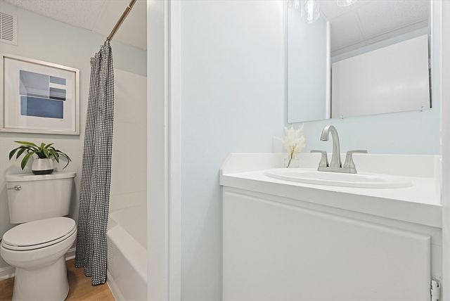 6 Bond Rd, Charlton, MA 01507