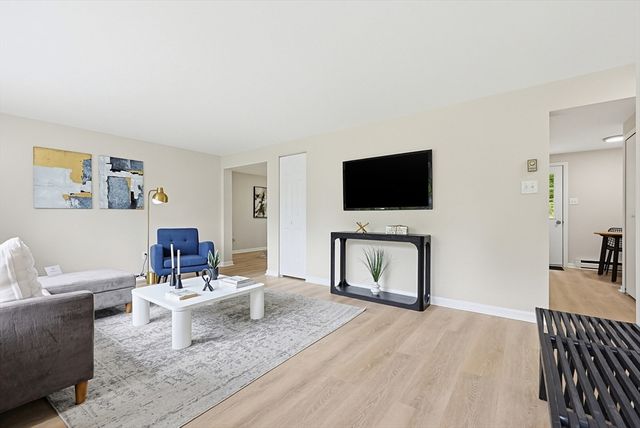 6 Bond Rd, Charlton, MA 01507
