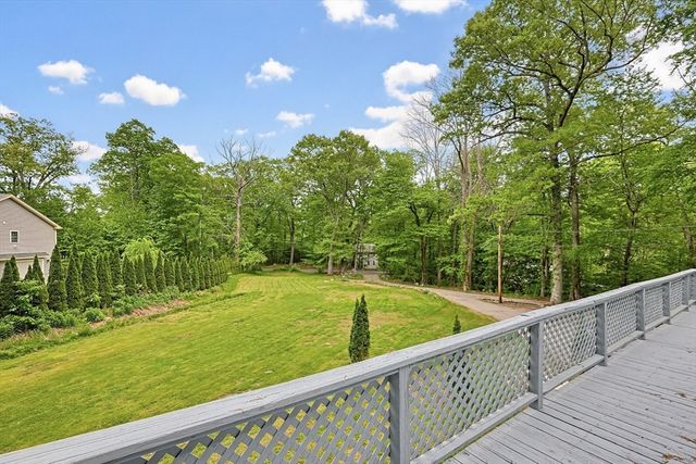 6 Bond Rd, Charlton, MA 01507