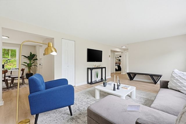 6 Bond Rd, Charlton, MA 01507