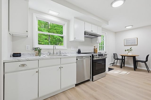 6 Bond Rd, Charlton, MA 01507