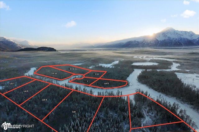 800 S Lazy Vista Circle, Palmer, AK 99645