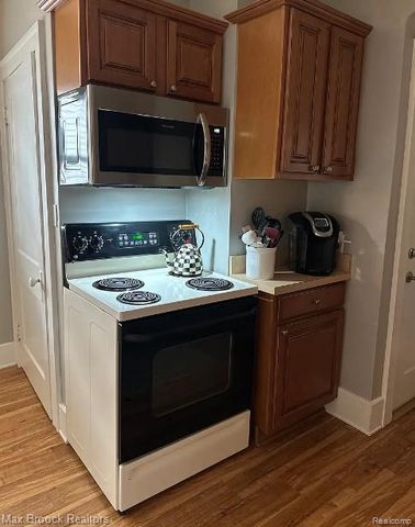 406 E 6th Street, Royal Oak, MI 48067