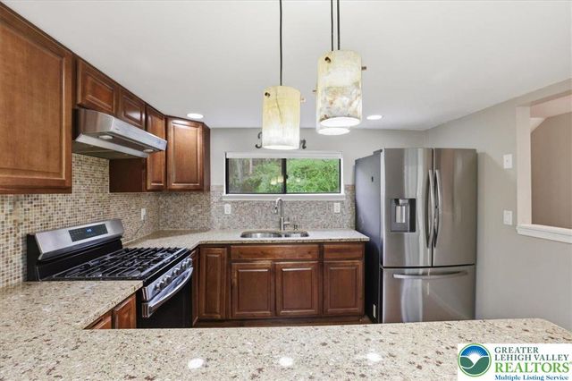 612 Mountain View Way, Lehman Twp, PA 18324