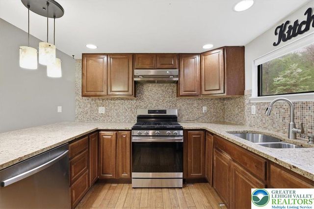 612 Mountain View Way, Lehman Twp, PA 18324
