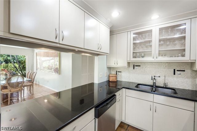 330 BALD EAGLE DR 2, Naples, FL 34105