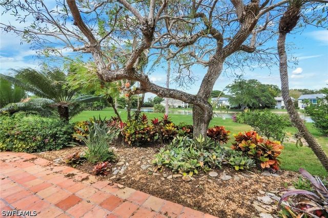 330 BALD EAGLE DR 2, Naples, FL 34105