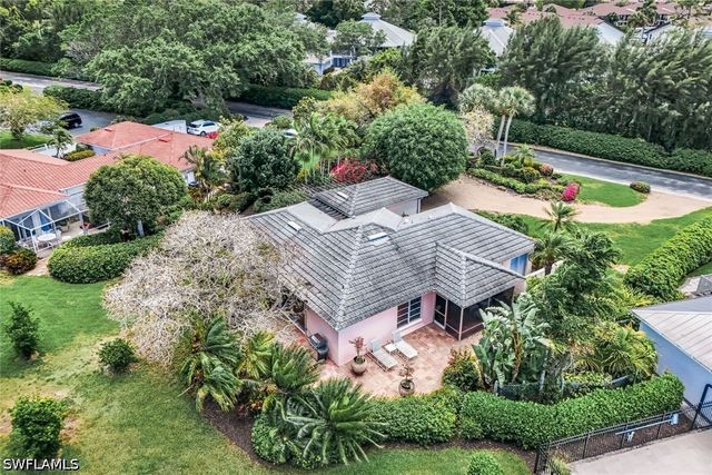 330 BALD EAGLE DR 2, Naples, FL 34105