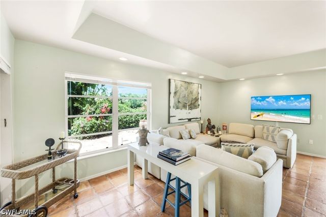 330 BALD EAGLE DR 2, Naples, FL 34105