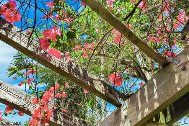 330 BALD EAGLE DR 2, Naples, FL 34105