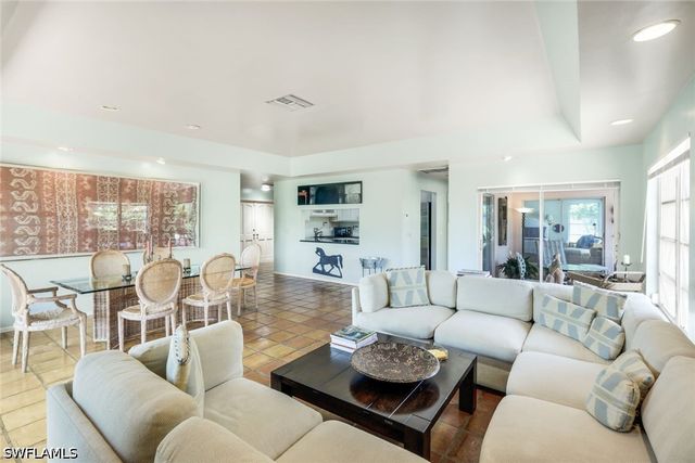 330 BALD EAGLE DR 2, Naples, FL 34105