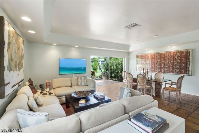 330 BALD EAGLE DR 2, Naples, FL 34105