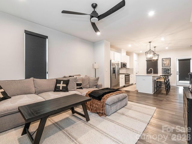 9420 Mallard Mills Drive, Charlotte, NC 28262