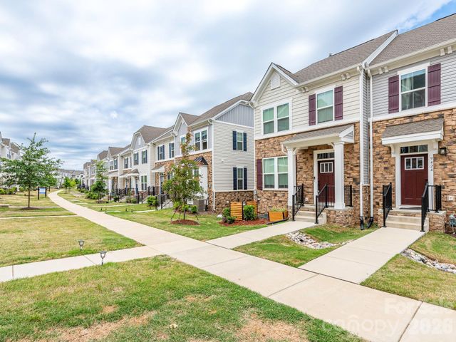 9420 Mallard Mills Drive, Charlotte, NC 28262