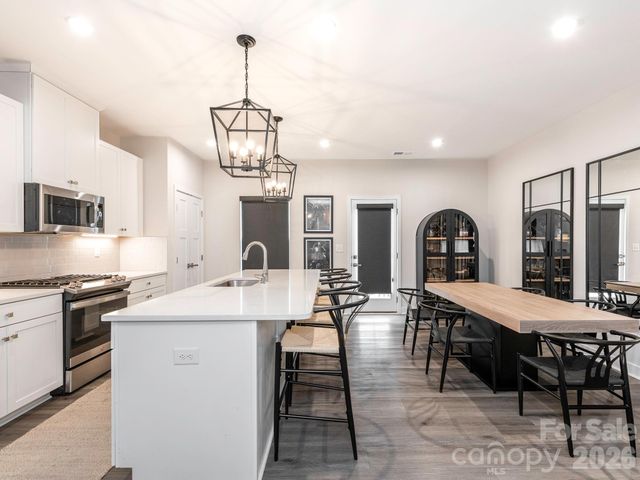 9420 Mallard Mills Drive, Charlotte, NC 28262