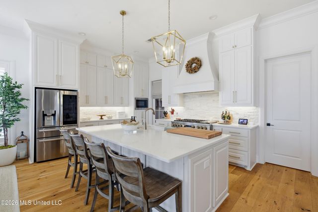 124 N Natchez Drive, Madison, MS 39110