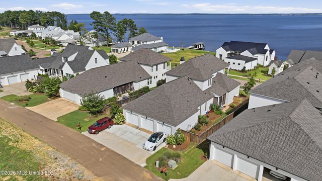 124 N Natchez Drive, Madison, MS 39110