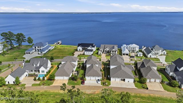 124 N Natchez Drive, Madison, MS 39110