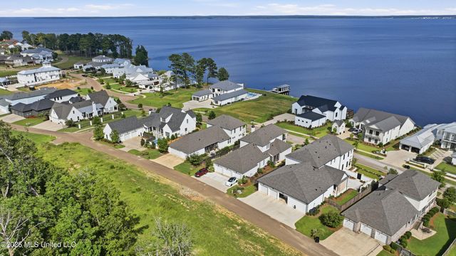 124 N Natchez Drive, Madison, MS 39110