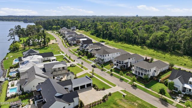 124 N Natchez Drive, Madison, MS 39110