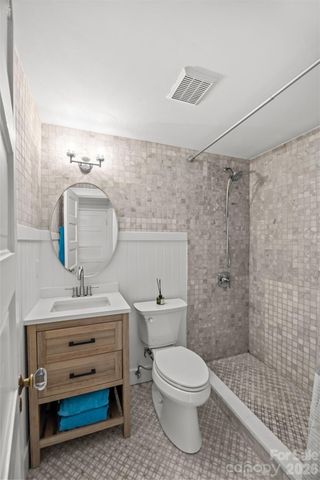 2101 The Plaza Road, Charlotte, NC 28205