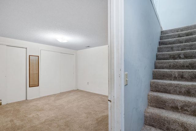 6707 E Pepperwood Ct, Wichita, KS 67226
