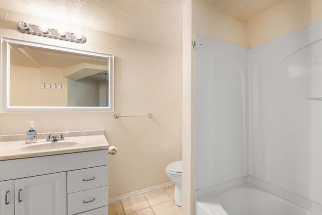 6707 E Pepperwood Ct, Wichita, KS 67226