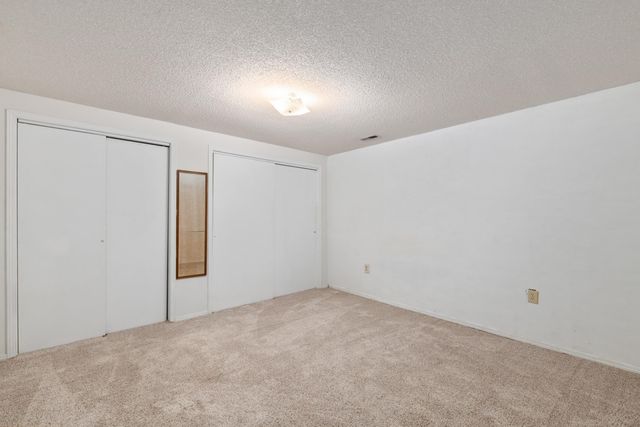 6707 E Pepperwood Ct, Wichita, KS 67226