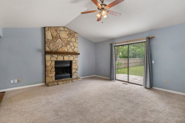 6707 E Pepperwood Ct, Wichita, KS 67226
