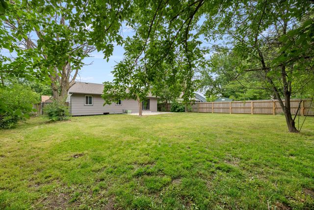 6707 E Pepperwood Ct, Wichita, KS 67226