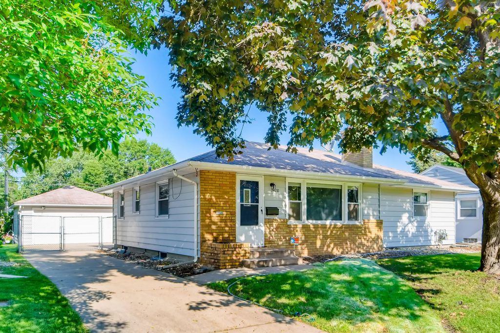 7428 16th Avenue S, Richfield, MN 55423