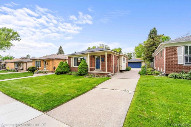 1330 N Custer Avenue, Clawson, MI 48017