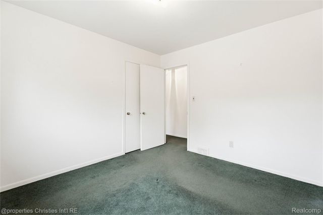 1330 N Custer Avenue, Clawson, MI 48017