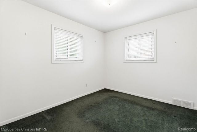 1330 N Custer Avenue, Clawson, MI 48017
