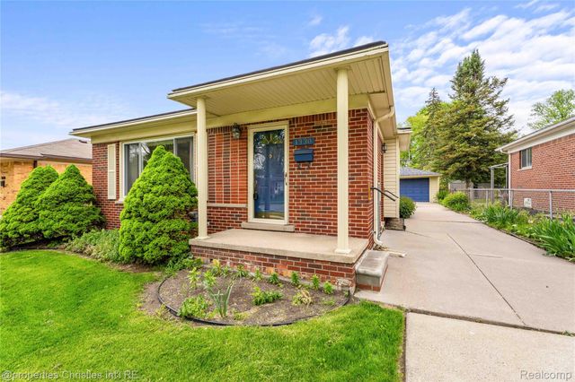 1330 N Custer Avenue, Clawson, MI 48017
