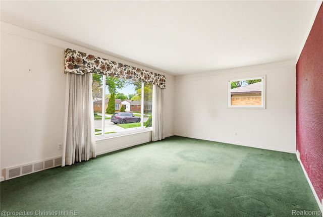 1330 N Custer Avenue, Clawson, MI 48017