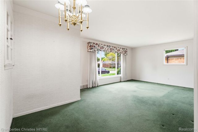 1330 N Custer Avenue, Clawson, MI 48017