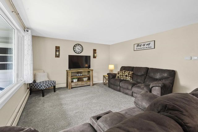 1396 PONDEROSA AVENUE, Green Bay, WI 54313