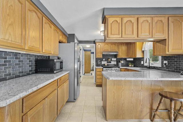 1396 PONDEROSA AVENUE, Green Bay, WI 54313