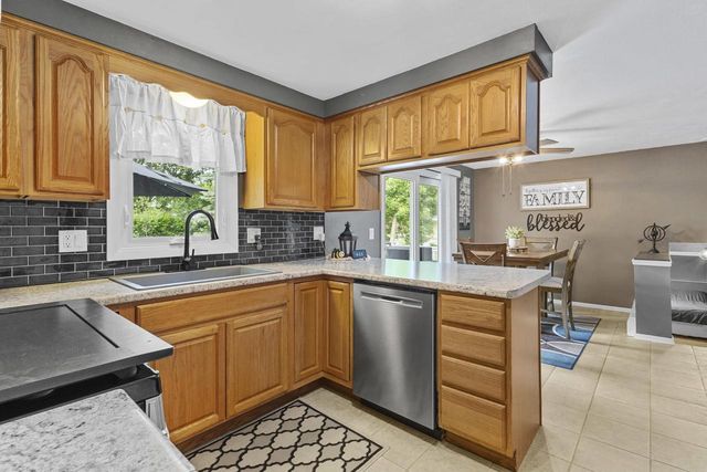 1396 PONDEROSA AVENUE, Green Bay, WI 54313