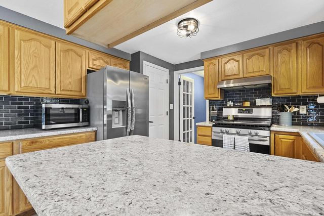 1396 PONDEROSA AVENUE, Green Bay, WI 54313
