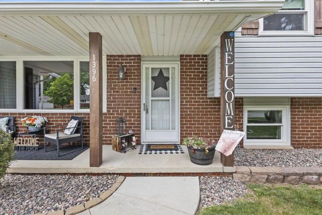 1396 PONDEROSA AVENUE, Green Bay, WI 54313