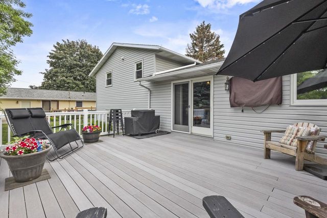 1396 PONDEROSA AVENUE, Green Bay, WI 54313