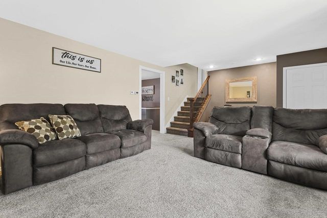 1396 PONDEROSA AVENUE, Green Bay, WI 54313