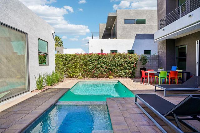 2699 Majestic Way, Palm Springs, CA 92262